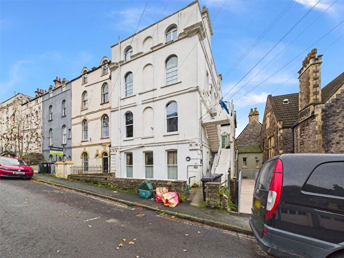 2 Bedroom Flat For Sale In South Road, Weston-Super-Mare, North Somerset, BS23