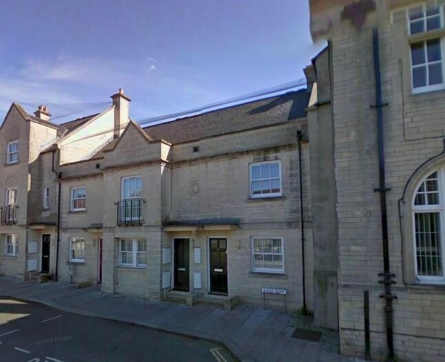 2 Bedroom Flat To Rent In Bank Row, Church Street, Calne, Wiltshire, SN11