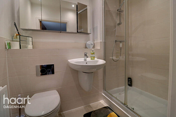 2 Bedroom Apartment For Sale In Handley Page Road, Barking, IG11