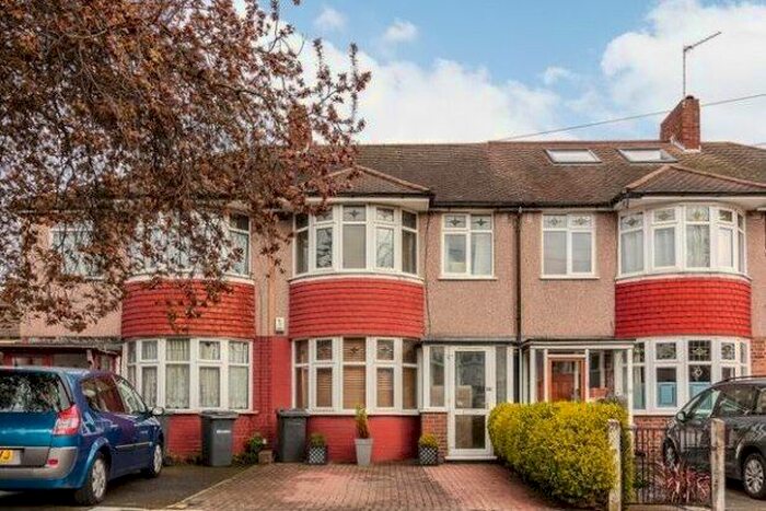 3 Bedroom Property To Rent In Aldermoor Road, London, SE6