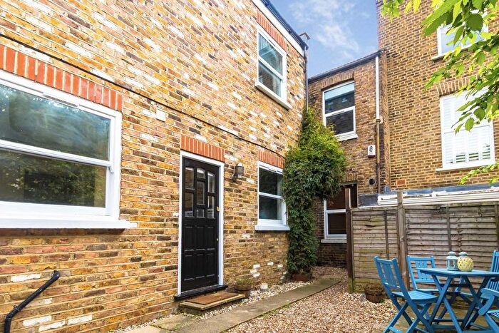 2 Bedroom Property To Rent In Berrymede Road, London, W4