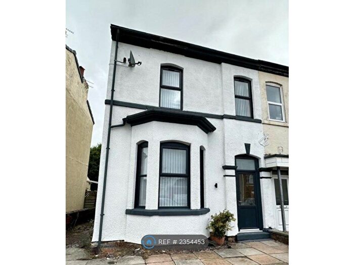 4 Bedroom Semi-Detached House To Rent In Southport, Southport, PR9