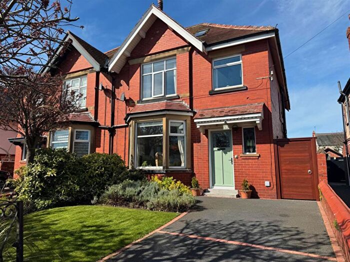 5 Bedroom Semi Detached House For Sale In Cyprus Avenue, Fairhaven, Lytham St Annes, FY8