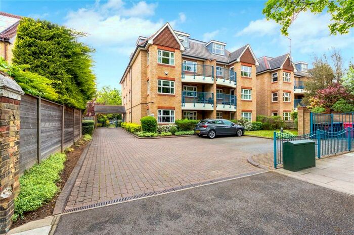 2 Bedroom Apartment To Rent In The Avenue, Beckenham, BR3