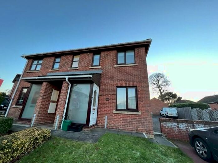 1 Bedroom Maisonette To Rent In Queens Park, Billericay, CM12