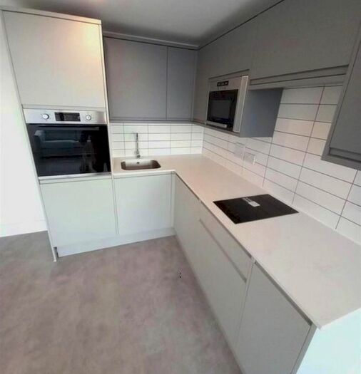 Studio To Rent In Nouveau House, Fyfield Road, Enfield, EN1