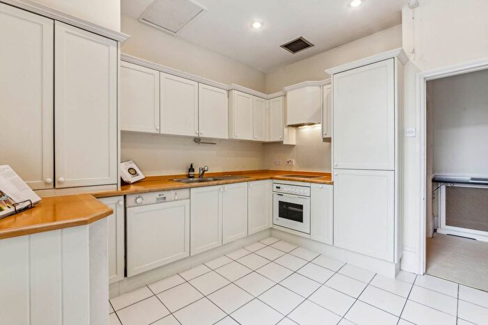 2 Bedroom Flat For Sale In Ennismore Gardens, Knightsbridge, London, SW7