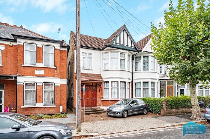 3 Bedroom Semi Detached House For Sale In Fallow Court Avenue, London, N12