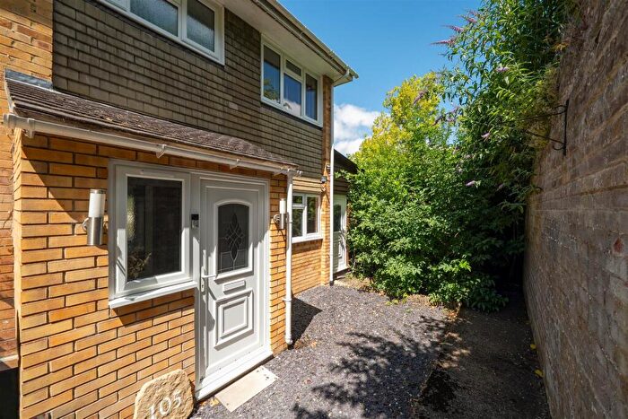 3 Bedroom End Of Terrace House For Sale In Arundel Road, High Wycombe (no Chain), HP12