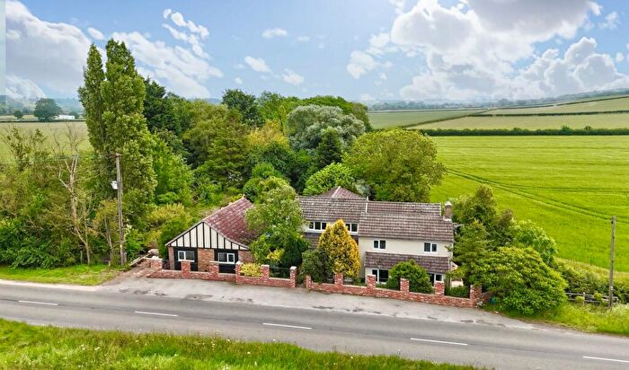 6 Bedroom Detached House For Sale In Fox Road, Catworth, PE28