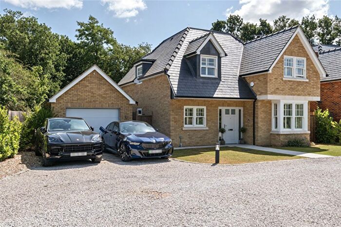 4 Bedroom Detached House For Sale In Send, Surrey, GU23