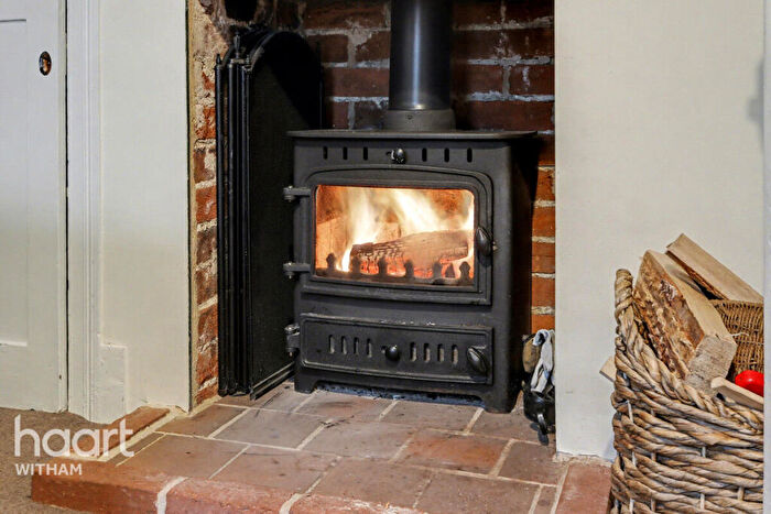 2 Bedroom End Of Terrace House For Sale In High Street, Kelvedon, CO5