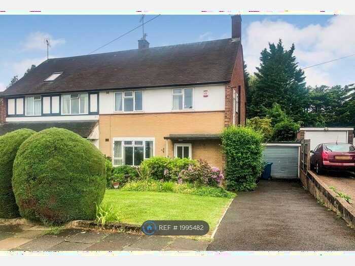 3 Bedroom Semi-Detached House To Rent In Evelyn Drive, Pinner, HA5