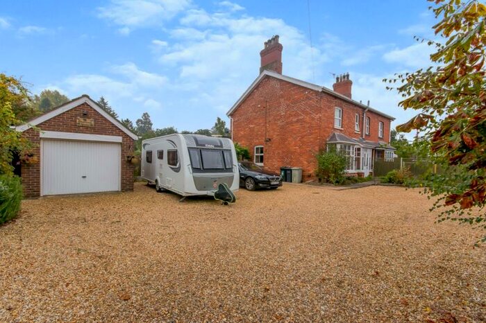 3 Bedroom Semi-Detached House For Sale In Langrick Road, New York, Lincoln, LN4