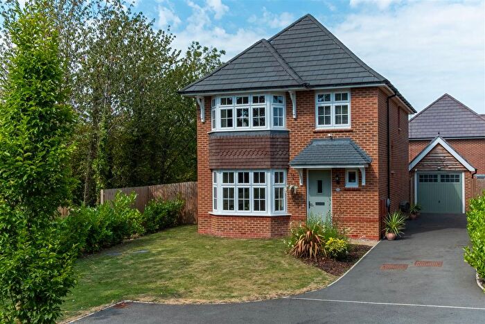 4 Bedroom Detached House For Sale In Green Hill Drive, Leyland, PR25