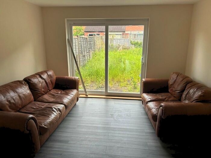 2 Bedroom Semi-Detached House To Rent In Cornhill Grove, Kenilworth, Warwickshire, CV8