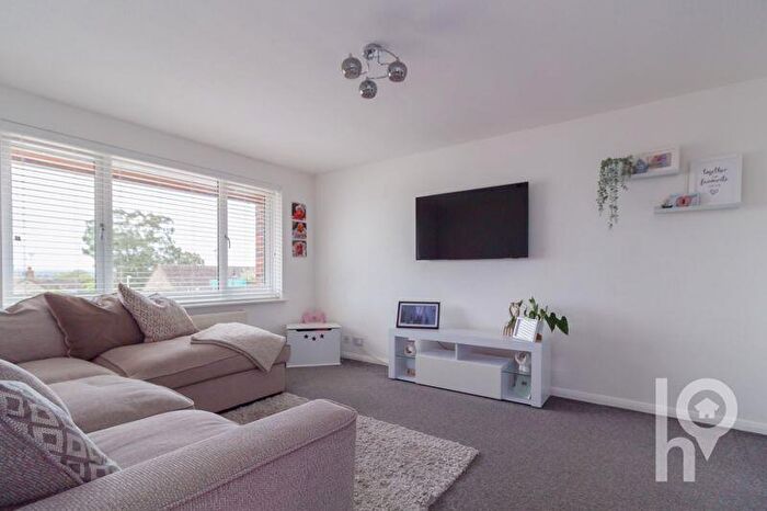 3 Bedroom End Of Terrace House For Sale In Prince Charles Avenue, Minster On Sea, ME12