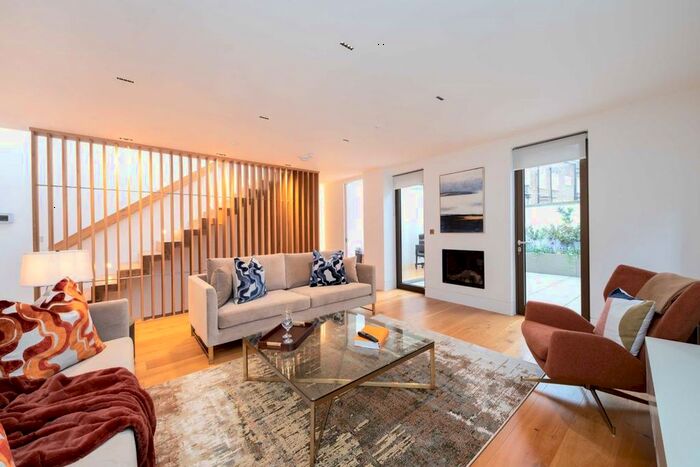 3 Bedroom Property To Rent In Hippodrome Place, London, W11