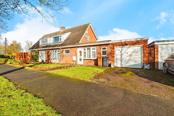 3 Bedroom Semi Detached House For Sale In Boswell Grove, Lincoln, LN6