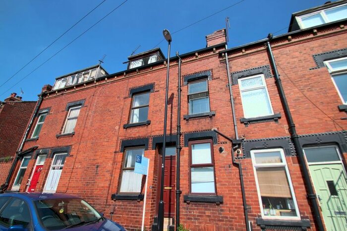 2 Bedroom Terraced House To Rent In Union Terrace, Leeds, West Yorkshire, Uk, LS7