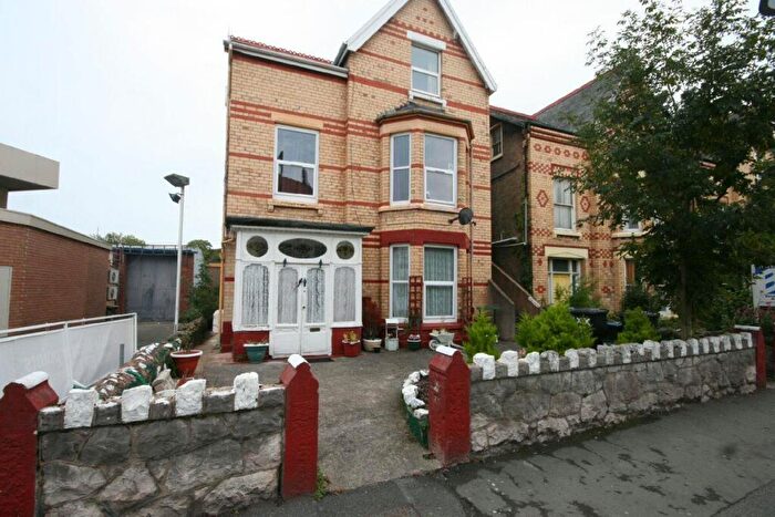 2 Bedroom Flat For Sale In Abergele Road, Colwyn Bay, LL29