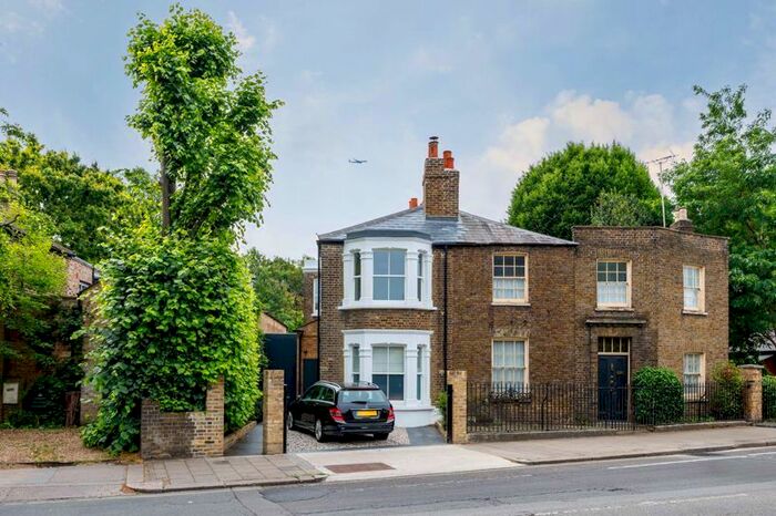 1 Bedroom Flat To Rent In Goldhawk Road, London, W12