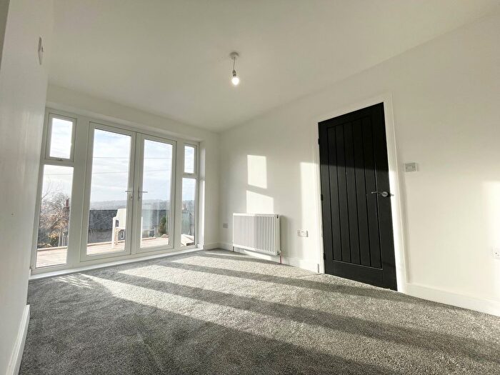 3 Bedroom Semi Detached House To Rent In Scott Lane West, Riddlesden, Keighley, BD20