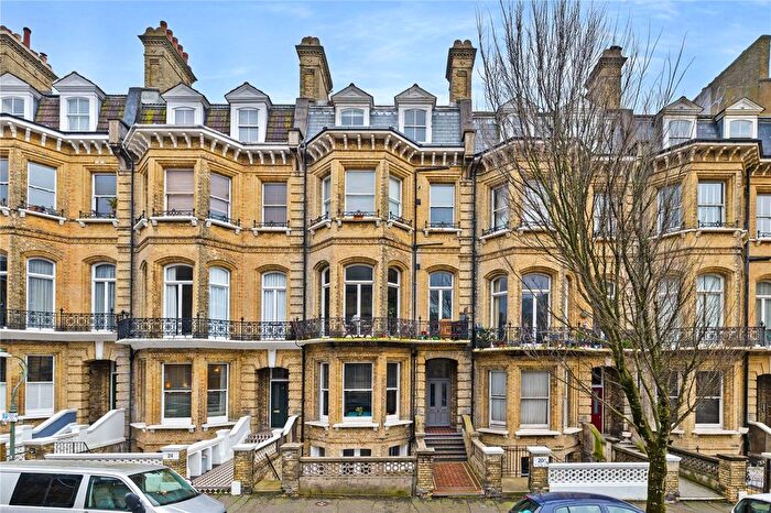 2 Bedroom Flat For Sale In First Avenue, Hove, East Sussex, BN3
