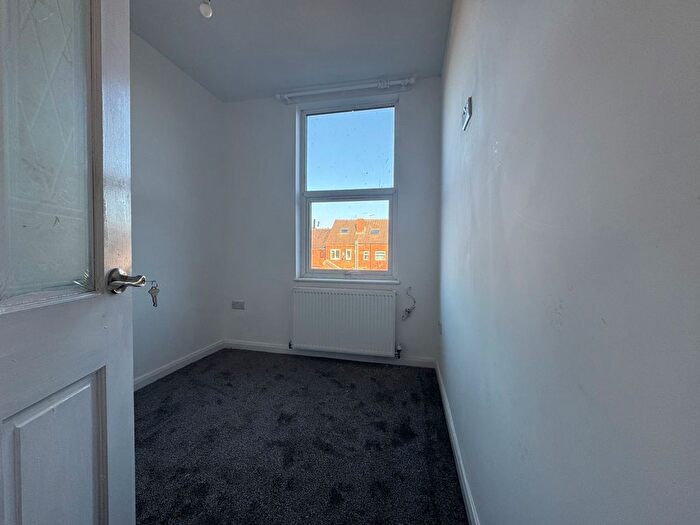 3 Bedroom Terraced House To Rent In Taplin Road, Sheffield, South Yorkshire, S6