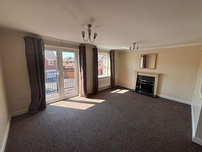 4 Bedroom Town House To Rent In Edgbaston Drive, Stoke-On-Trent, ST4