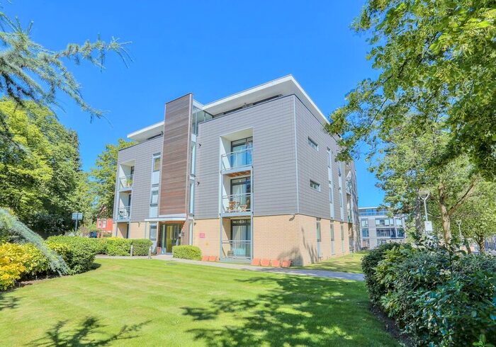 1 Bedroom Apartment To Rent In Magdalen Court, Newsom Place, St Albans, Hertfordshire, AL1