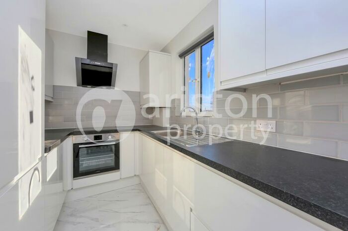 2 Bedroom Flat To Rent In Tubbs Road, Willesden, NW10