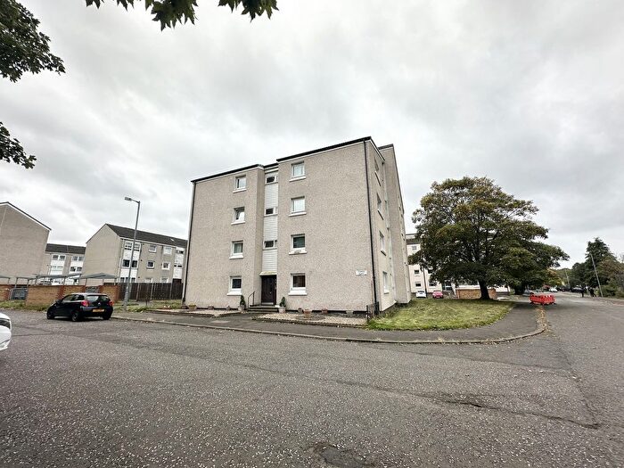 2 Bedroom Flat To Rent In Torrin Road, Glasgow, G23