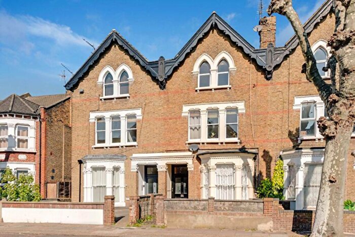 1 Bedroom Flat For Sale In Victoria Road, Queen's Park, NW6