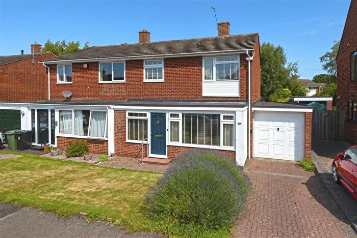 3 Bedroom Semi Detached House For Sale In Linden Close, Paddock Wood, Tonbridge, TN12