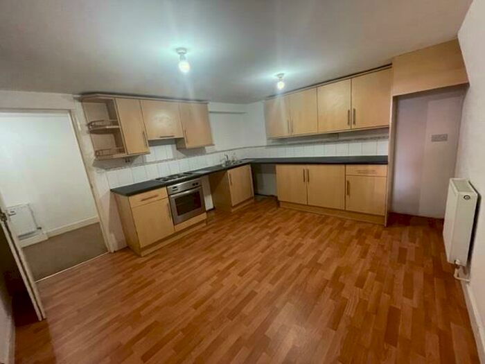 2 Bedroom Apartment To Rent In Temple Street, Llandrindod Wells, LD1