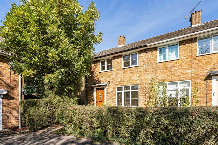 3 Bedroom Semi-Detached House For Sale In Rayfield, Welwyn Garden City, AL8