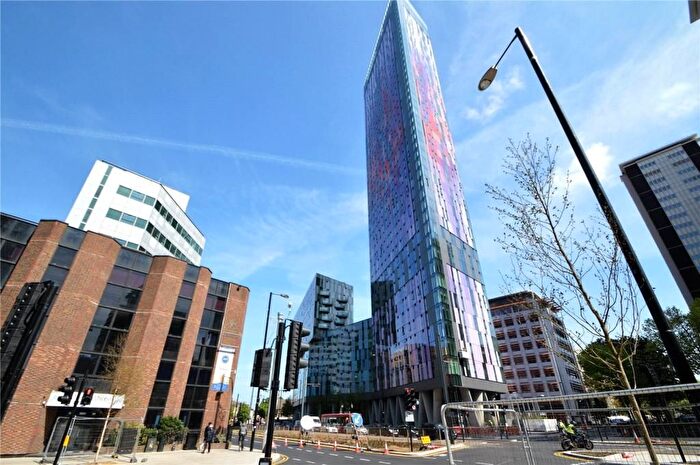 3 Bedroom Flat For Sale In Saffron Central Square, Croydon, CR0
