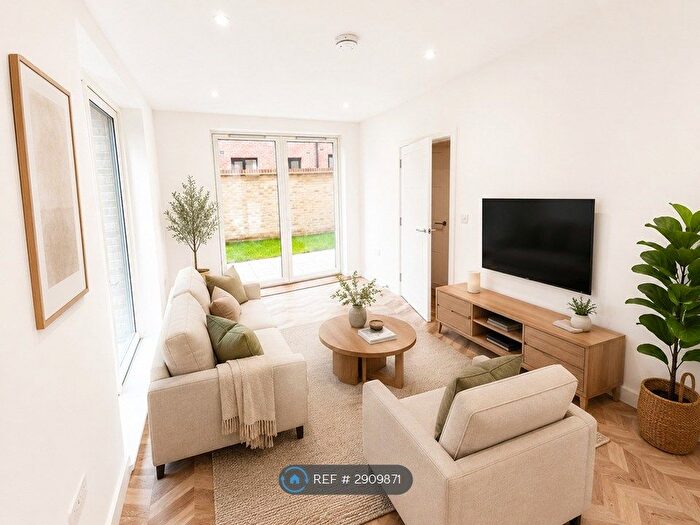 3 Bedroom Detached House To Rent In Stewer St, London, SE18