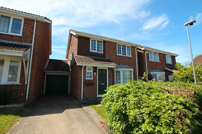 3 Bedroom Link Detached House To Rent In Coriander Way, Earley, Reading, RG6