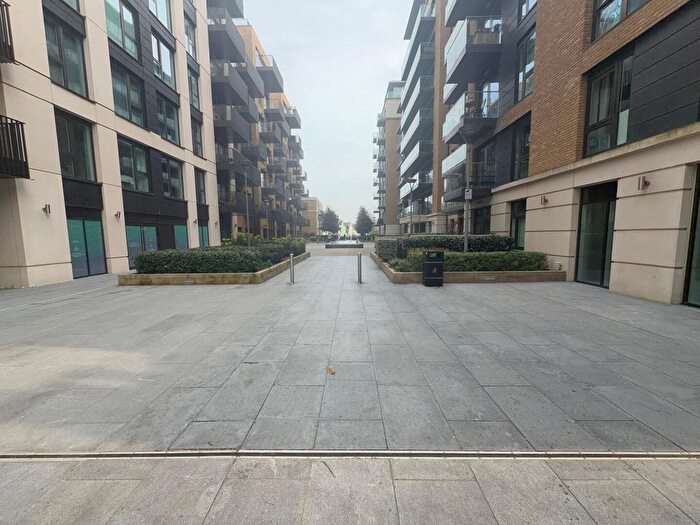 2 Bedroom Property To Rent In Parrs Way, Hammersmith, London, W6