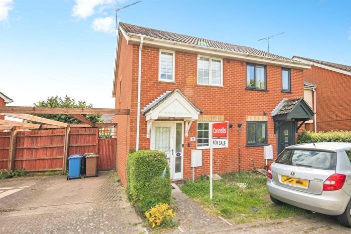 2 Bedroom Semi Detached House For Sale In Lagonda Drive, Ipswich, IP1