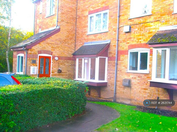 1 Bedroom Flat To Rent In Silver Birch Close, London, N11