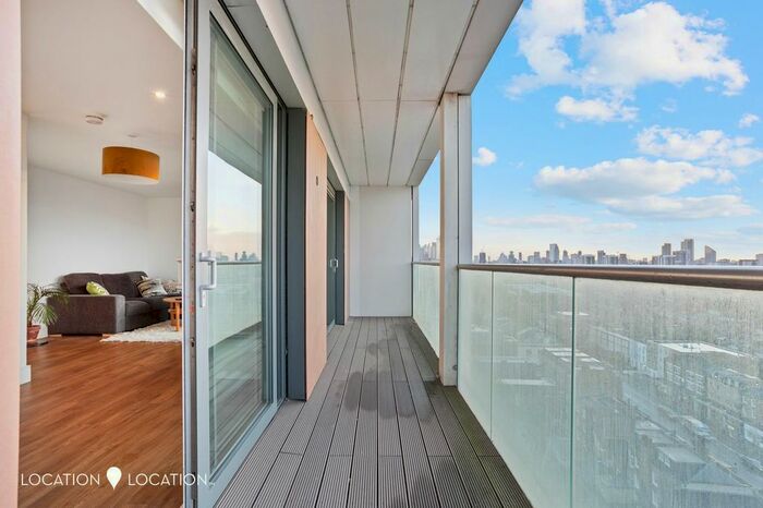 3 Bedroom Flat To Rent In Dalston Square, Sledge Tower Dalston Square, E8