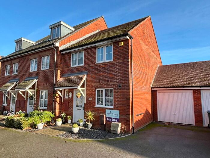 3 Bedroom End Of Terrace House For Sale In Lime Kiln Coppice, Felpham, PO22