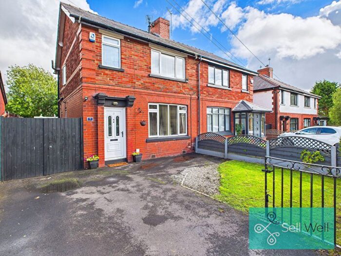 3 Bedroom Semi-Detached House For Sale In Hollinswood Road, Worsley, Manchester, M28