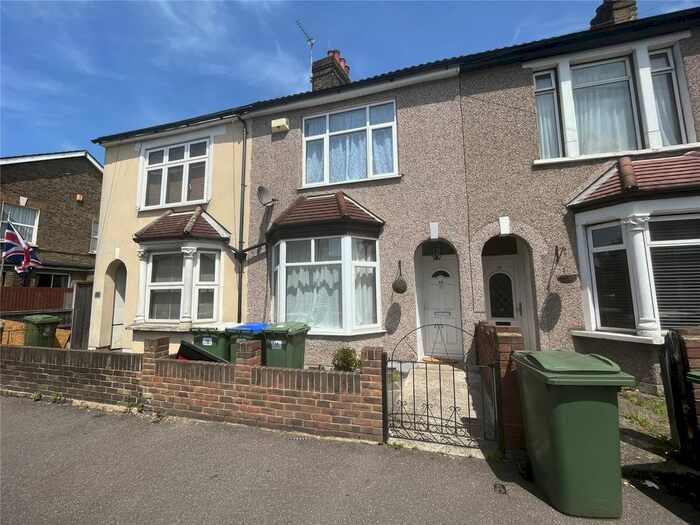 3 Bedroom Terraced House To Rent In Brook Street, Erith, DA8