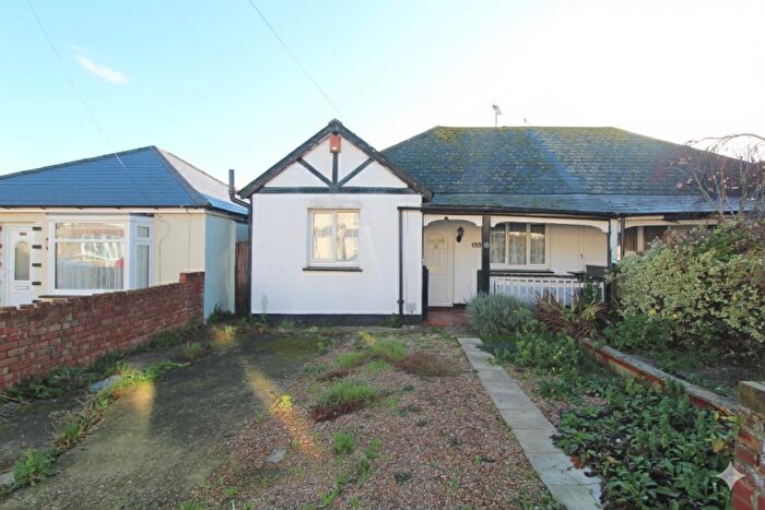 2 Bedroom Semi-Detached Bungalow For Sale In Victoria Avenue, Broadstairs, CT10