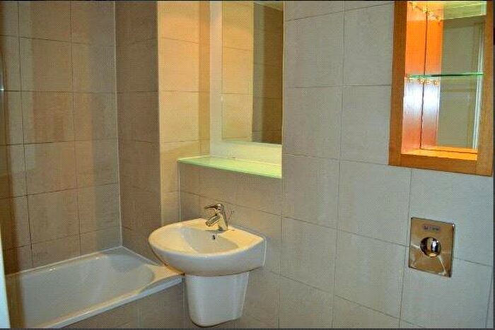 1 Bedroom Apartment For Sale In West One City, Fitzwilliam Street, Sheffield, S1