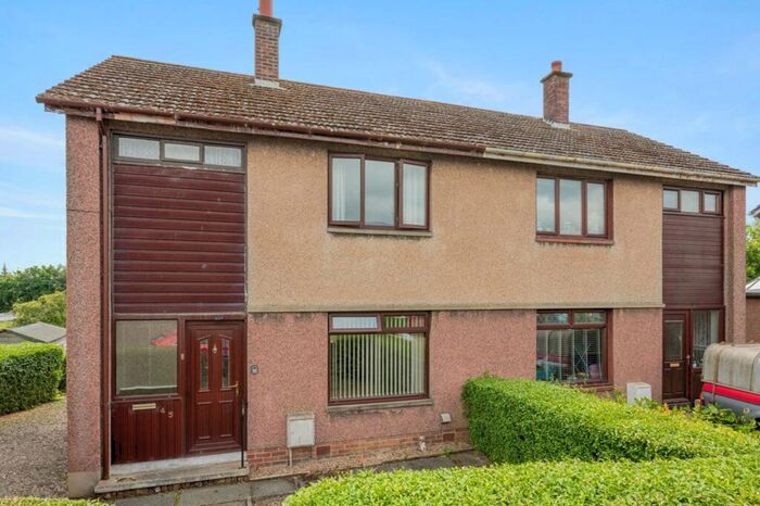 2 Bedroom Semi-Detached House For Sale In Hillview, Oakley, KY12